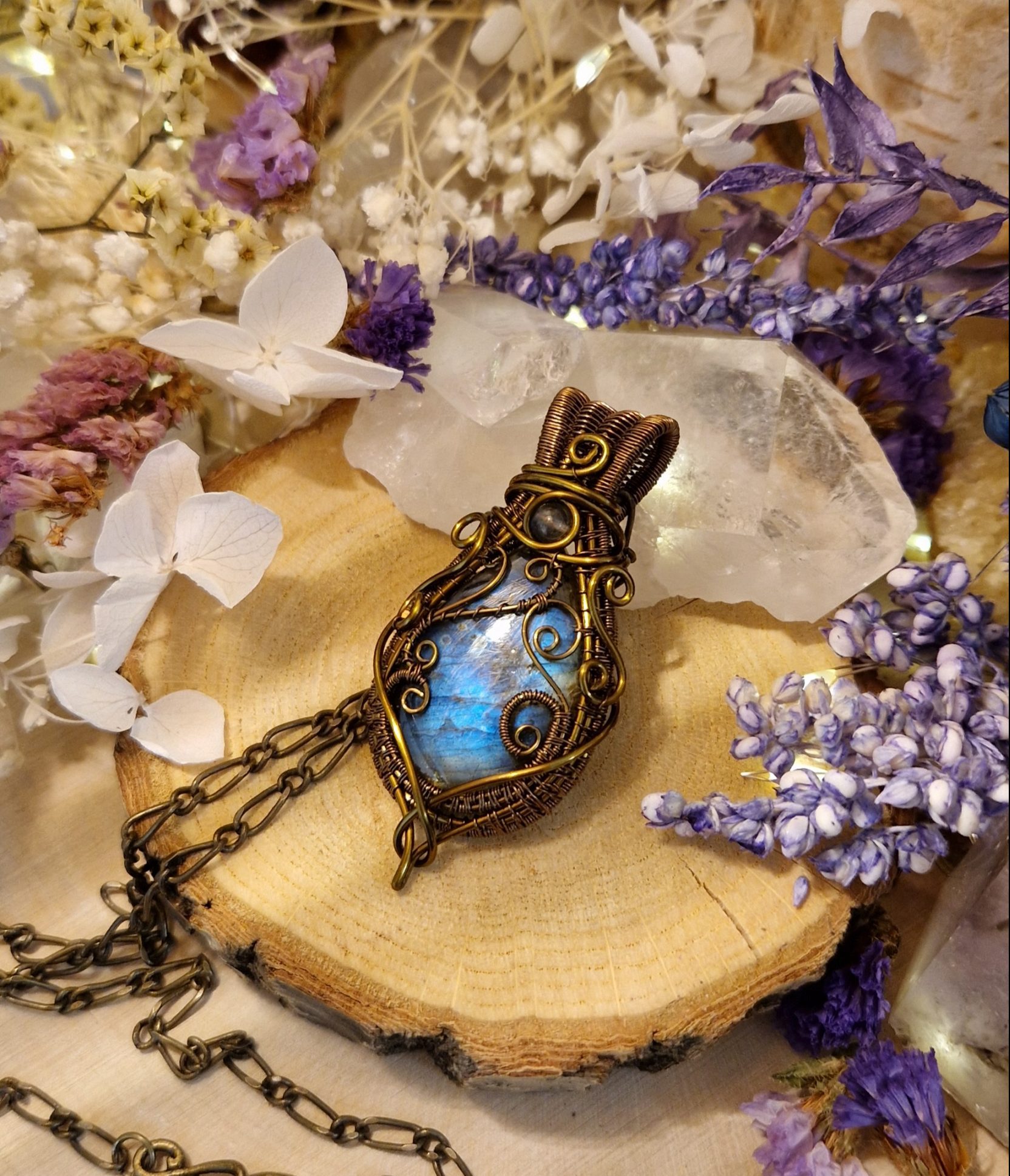 Grand pendentif en pierre naturelle labradorite bleue - Talisman pour l'intuition - Amazones