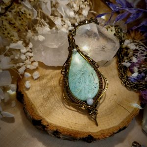 Pendentif bohème féerique en pierre naturelle - Talisman énergies de l'air chrysocolle du pérou - Bijoux féeriques protecteurs en pierres naturelles Les jolis trésors de Lalie