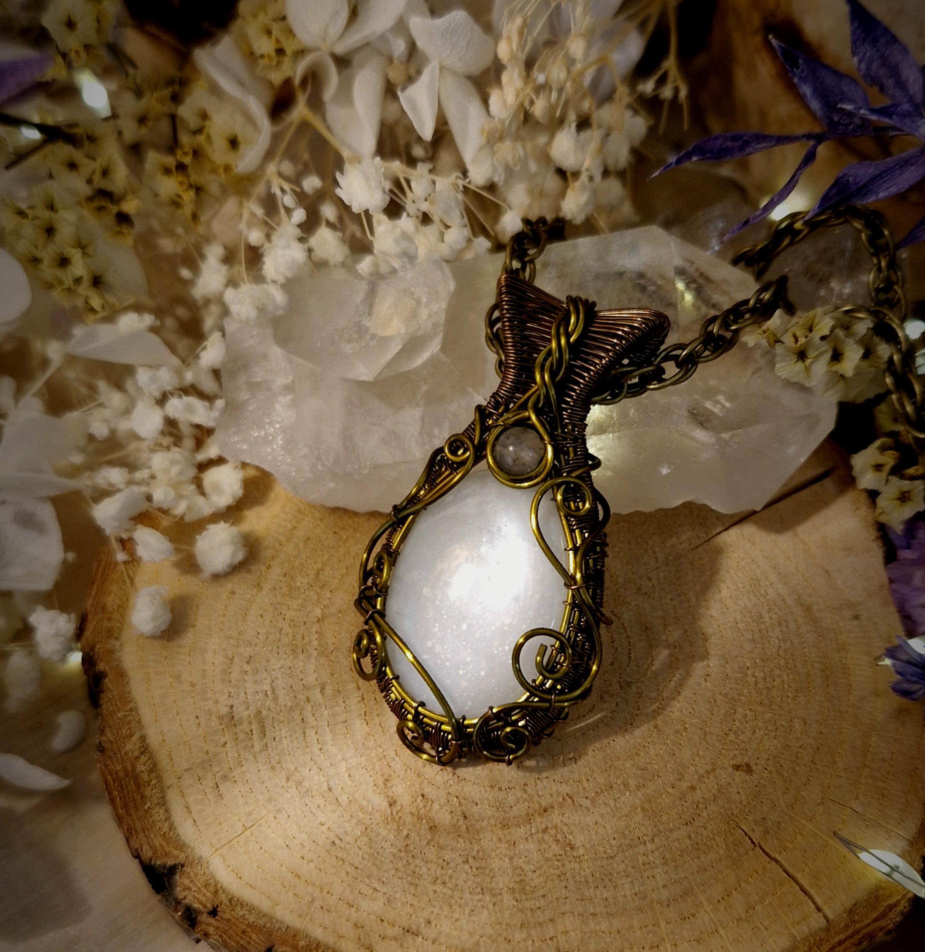 Talisman en pierre de lune pour l'intuition - Bijoux féeriques protecteurs en pierres naturelles Les jolis trésors de Lalie