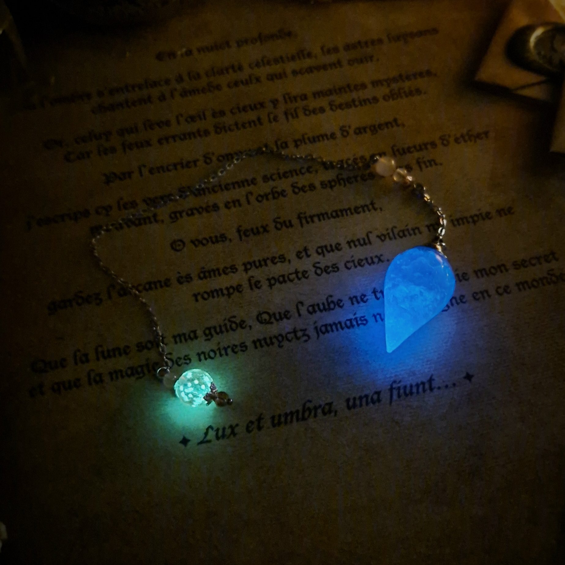 Pendule luminescent argenté Imbolc ~ Quartz rose